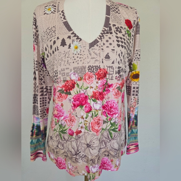 Johnny Was Graphic Floral Bamboo Knit Tee | Size S - Picture 1 of 5